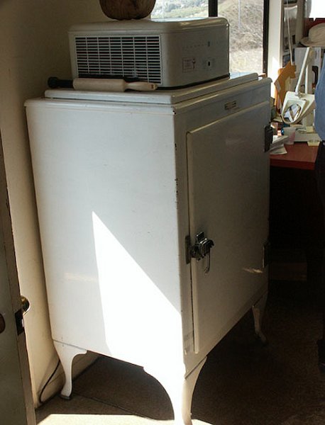 26 Old Fridge